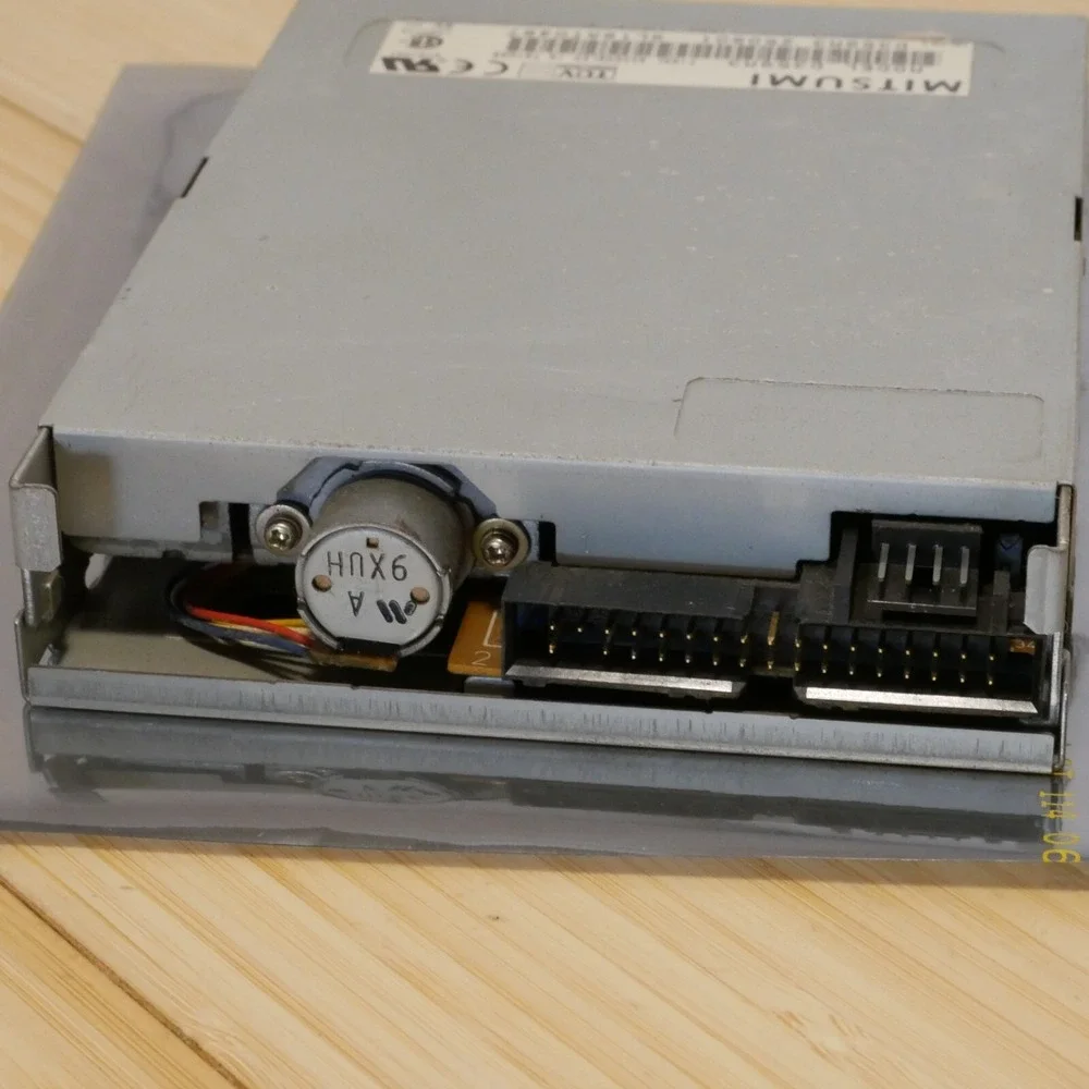 MITSUMI D359M3 3.5‎ inch Floppy Disk Drive - Tested & Working 46